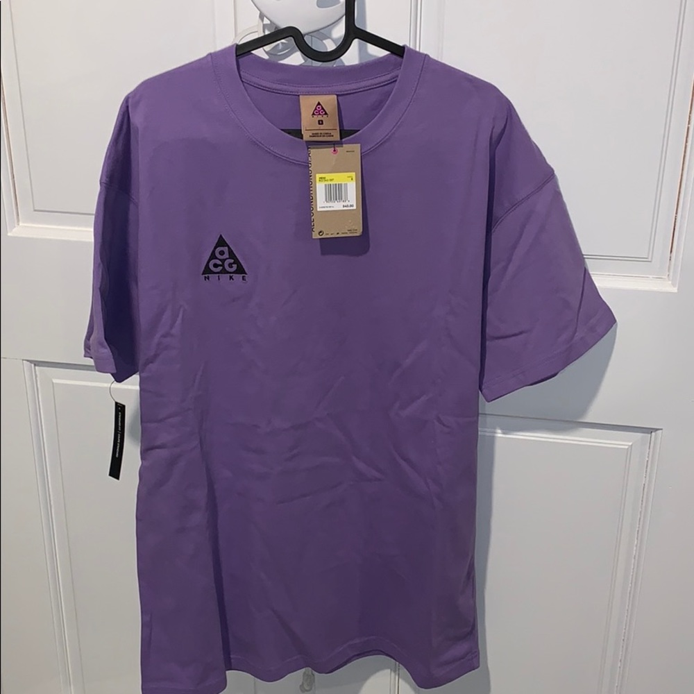 Men’s Nike ACG Standard Fit T-Shirt Size Small
